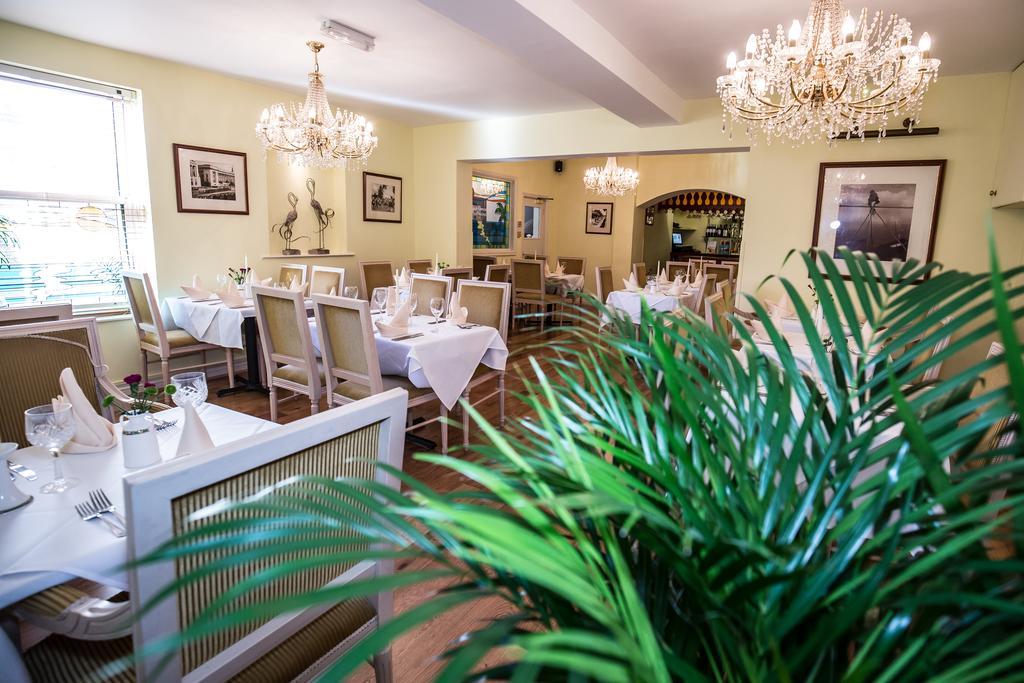 The Peacock Townhouse - Warwick 3*