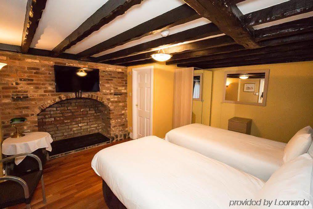 The Peacock Townhouse - Warwick 3*